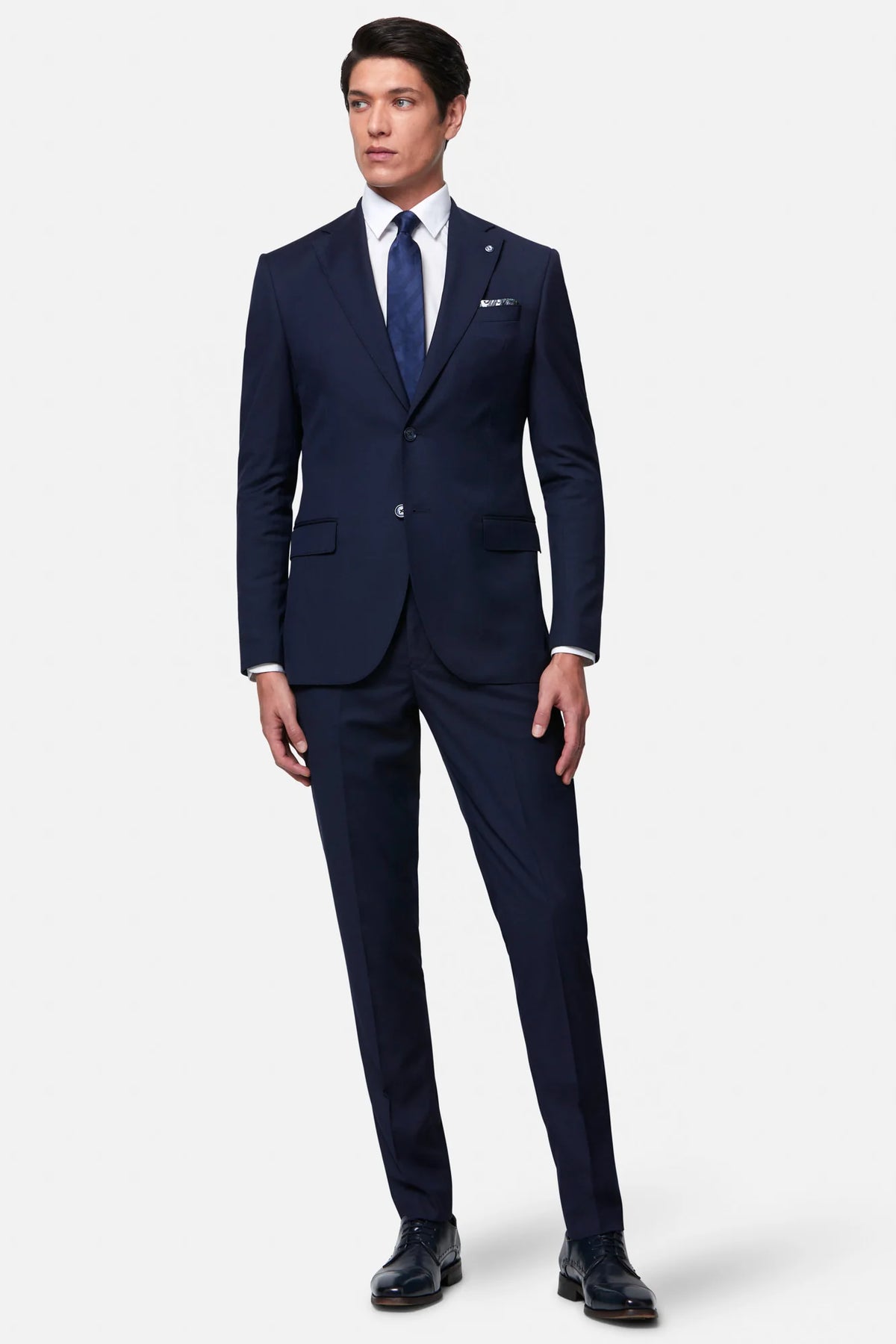 Edina 2-Piece James Navy Hire €125.00